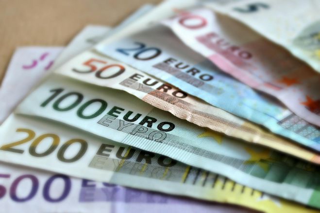Pripravenosť členských štátov na vstup do eurozóny a Chorvátsko na ceste k prijatiu eura 1. januára 2023