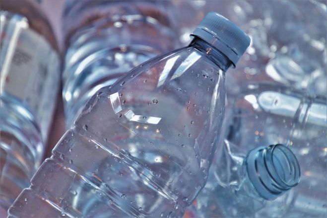 Ochrana životného prostredia a zdravia: Komisia prijíma opatrenia na obmedzenie zámerne pridávaných mikroplastov