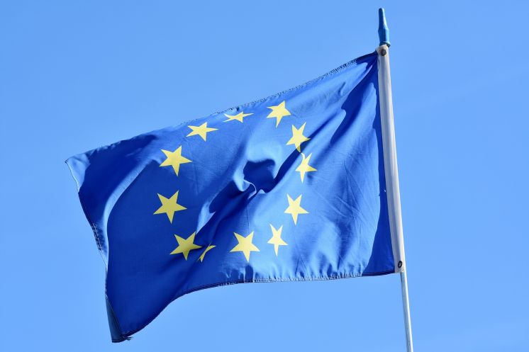 Koronavírus: Koncepcia EÚ pre efektívne aplikácie na sledovanie kontaktov pomôže pri postupnom uvoľňovaní opatrení na obmedzenie pohybu